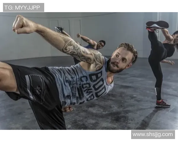 女足球星卡通形象全新演绎 展现强悍竞技魅力与独特个性