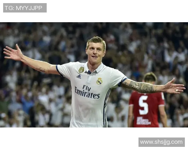 足球小辫球星的独特风采与赛场魅力解析